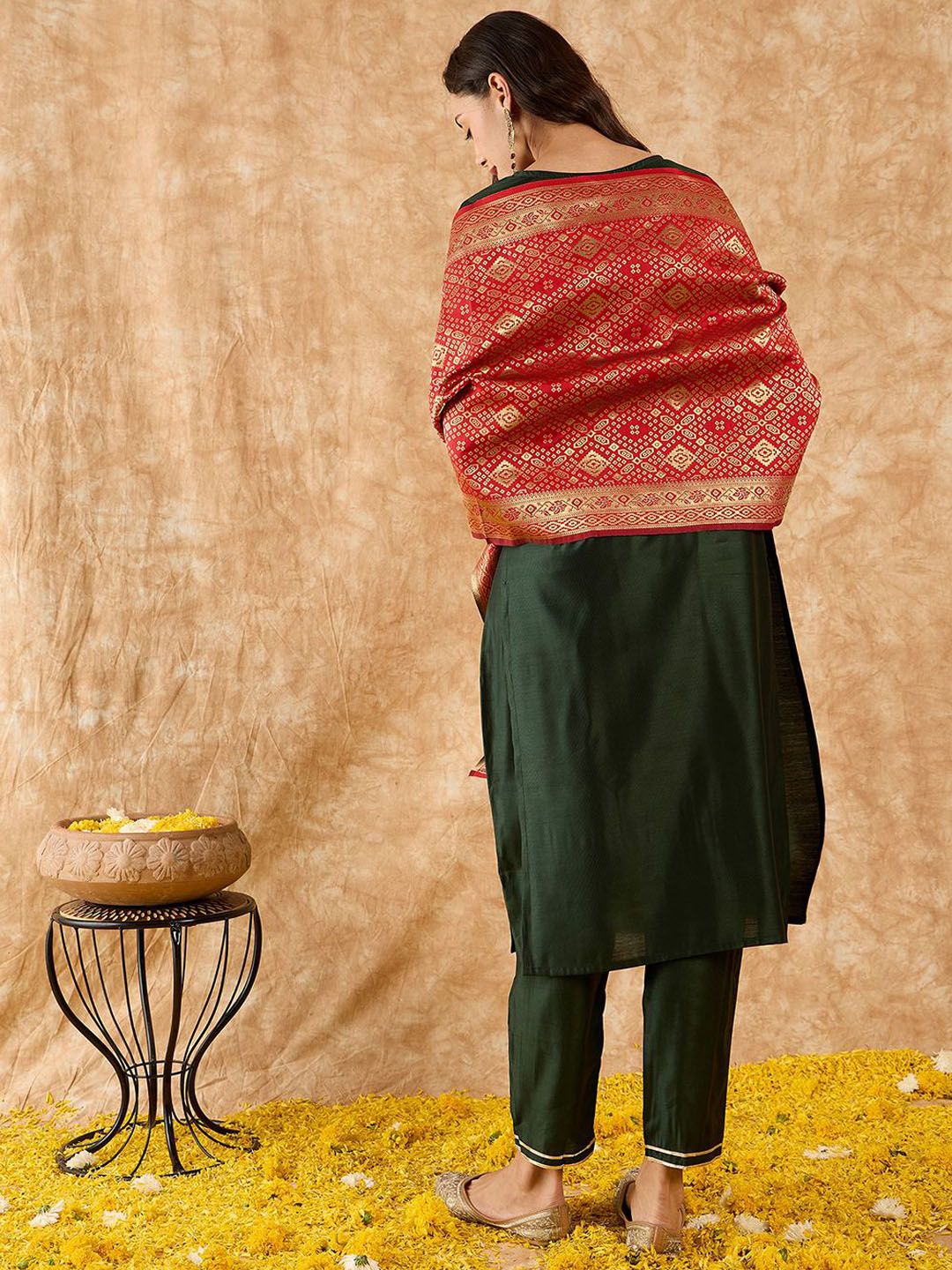 Floral Yoke Design Straight Sequinned Liva Kurta with Trousers & Dupatta