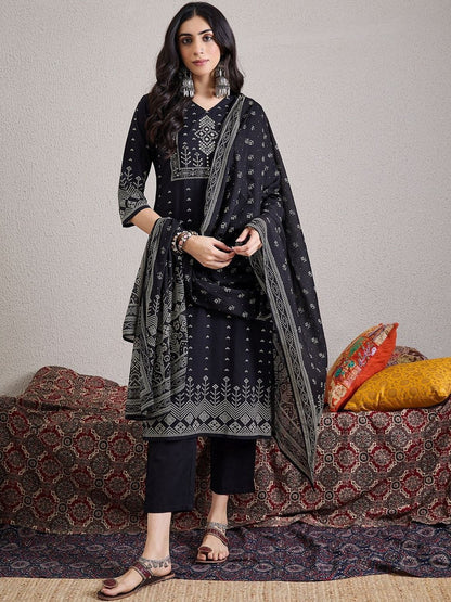 Women Ethnic Motifs Printed Cotton Kurta with Trousers & Dupatta