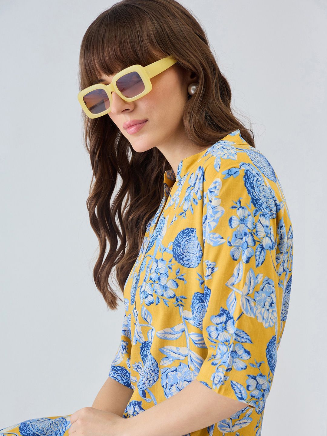 Dhiyona IE Women Floral Printed Regular Kurta with Trousers