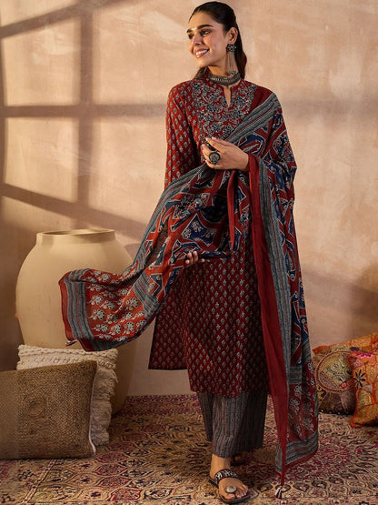 Women Ethnic Motifs Printed Cotton Kurta with Trousers & Dupatta