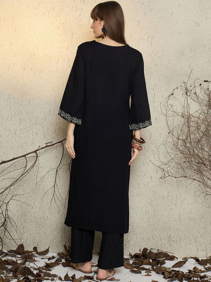 Dhiyona IE Women Embroidered V-Neck Top and Trousers Co-Ords