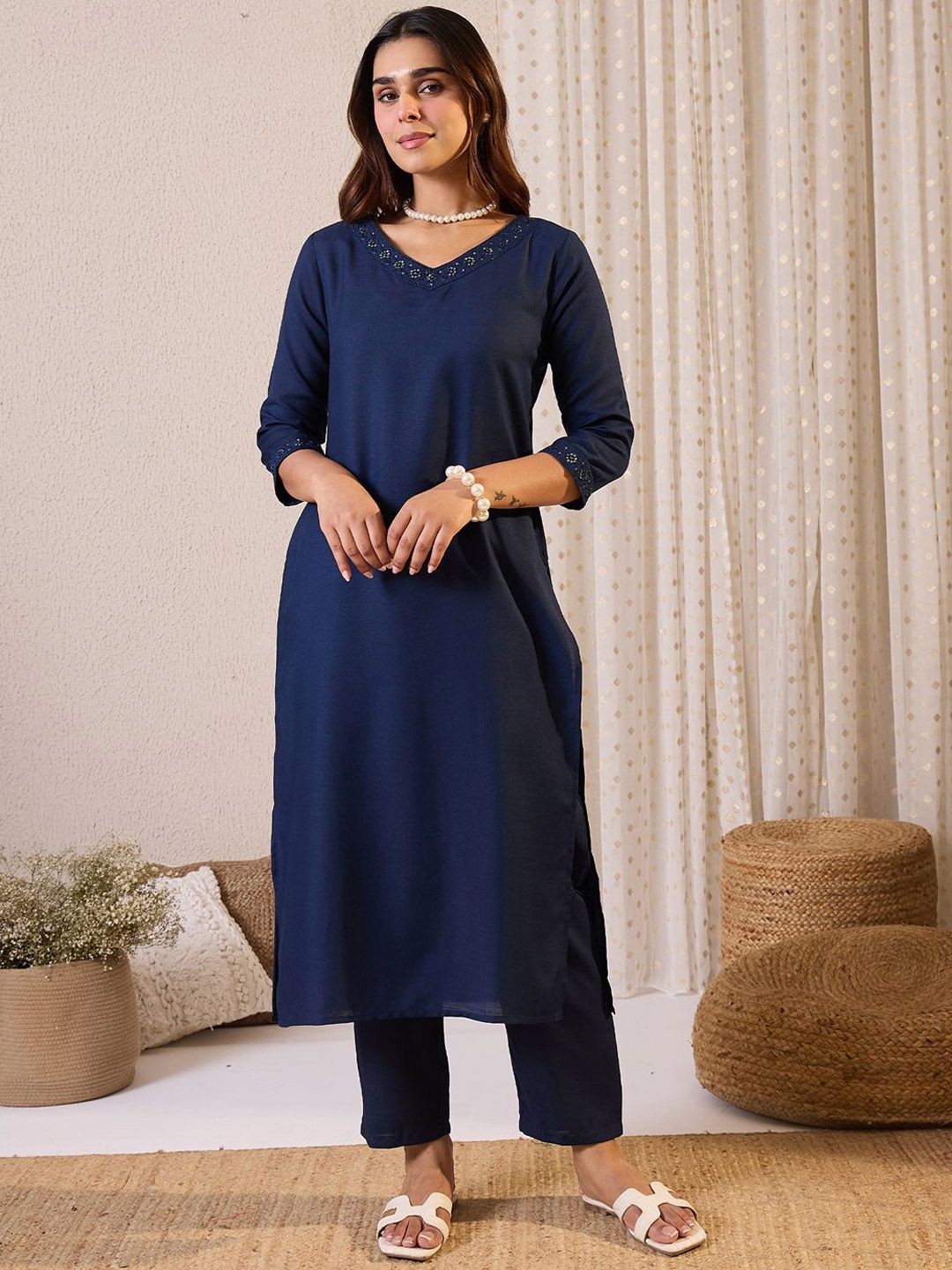 Dhiyona IE V-Neck Tunic With Trousers