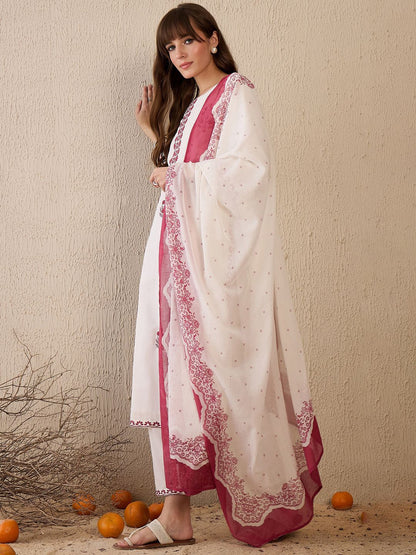 Dhiyona IE Women Floral Embroidered Regular Thread Work Pure Cotton Kurta with Trousers & With Dupatta