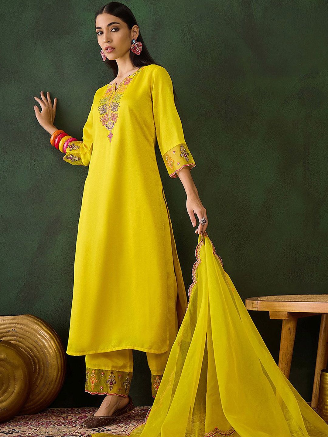 Dhiyona SN Women's Embroidered Three Quarter Sleeves Kurta & Trousers With Dupatta