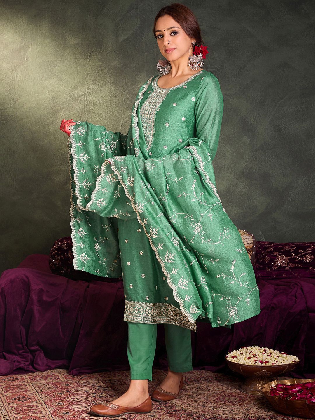 Dhiyona IE Women Ethnic Motifs Embroidered Regular Sequinned Kurta