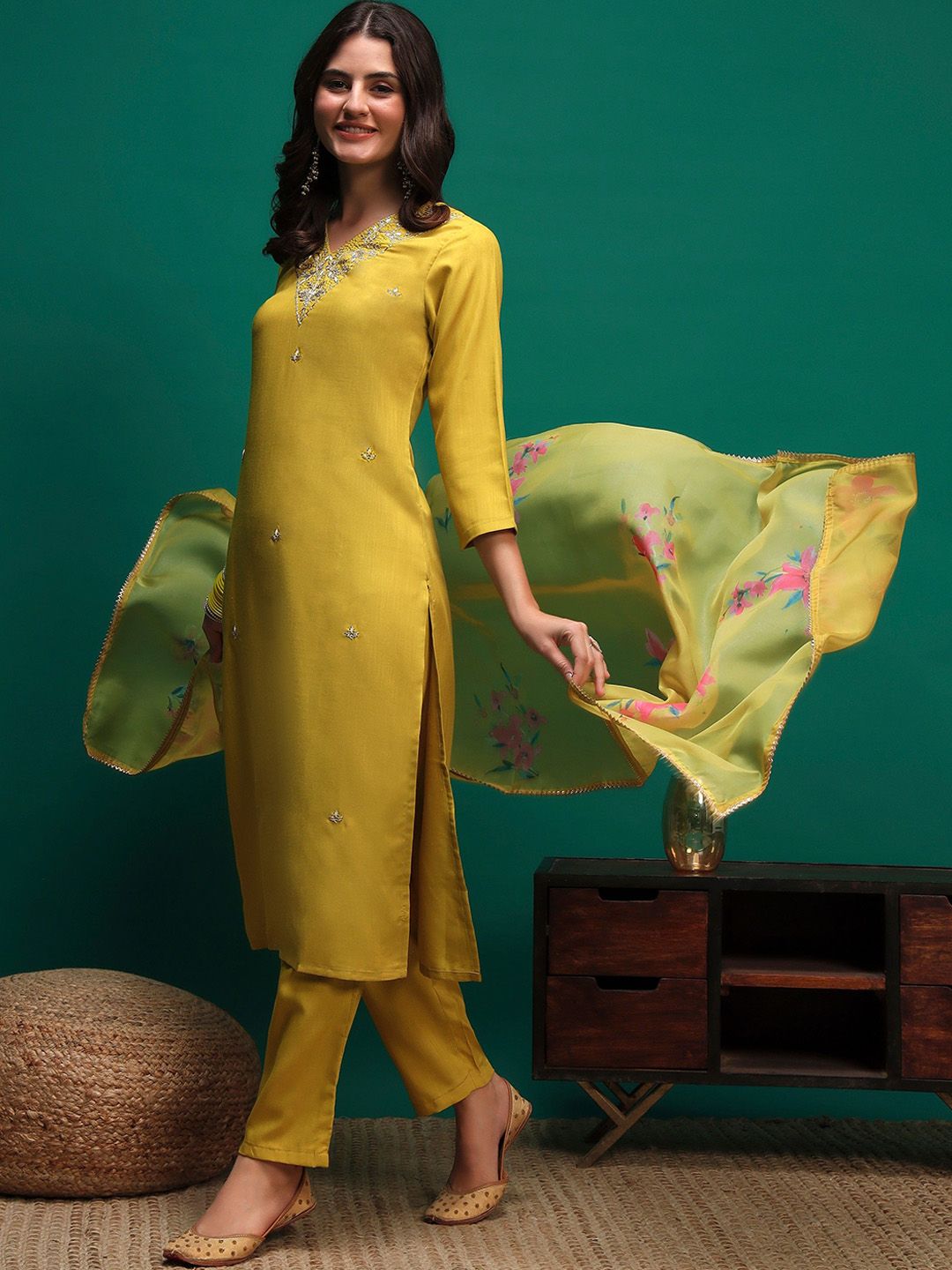 Dhiyona SN Women's Embroidered Straight Kurta With Trouser & Dupatta
