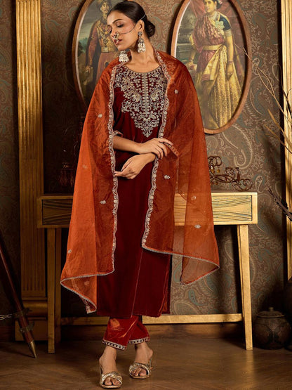 Dhiyona IE Ethnic Motifs Embroidered Thread Work Velvet Kurta with Trouser & Dupatta