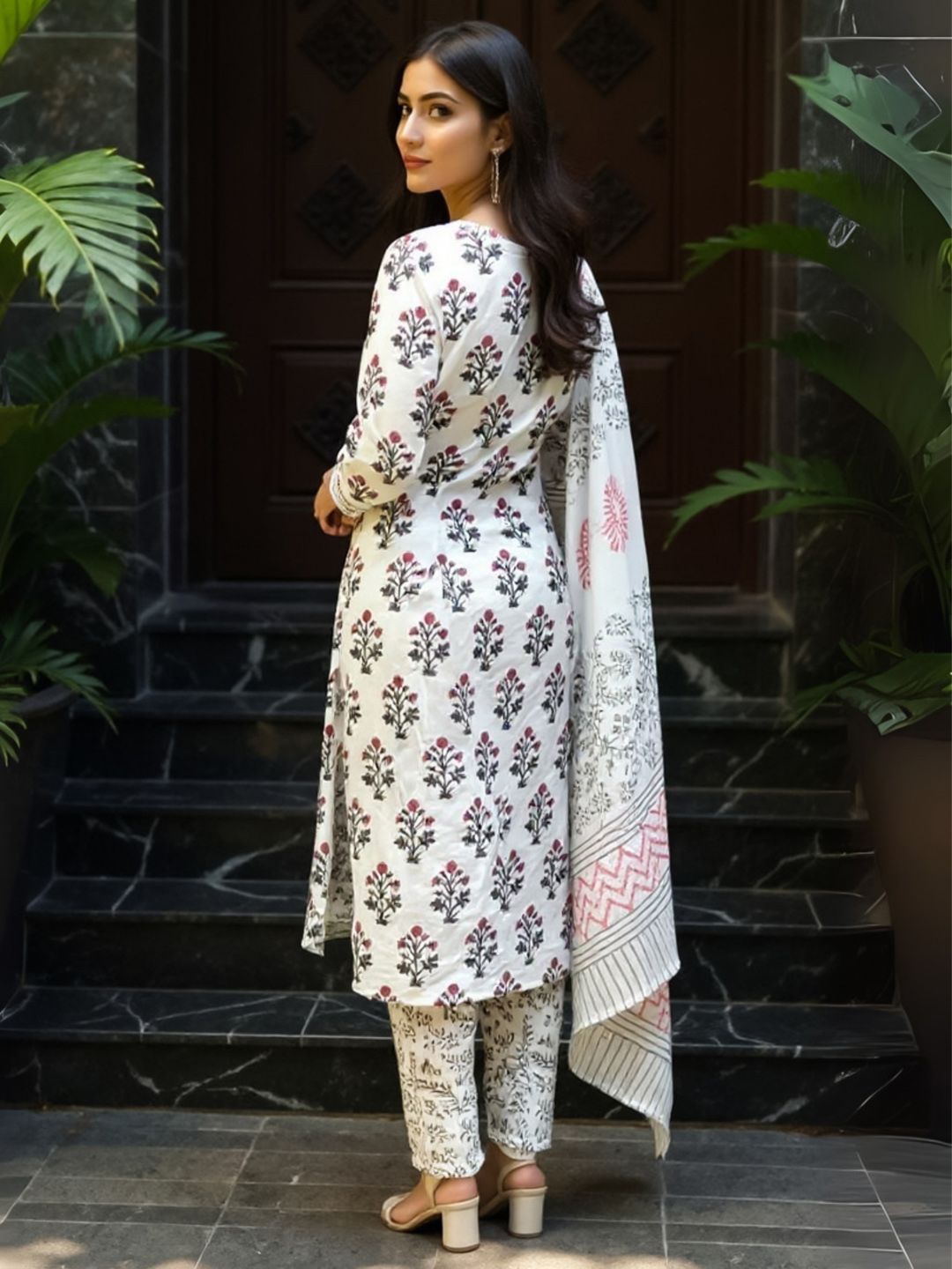 Women Ethnic Motifs Printed Regular Pure Cotton Kurta & Trousers With Dupatta