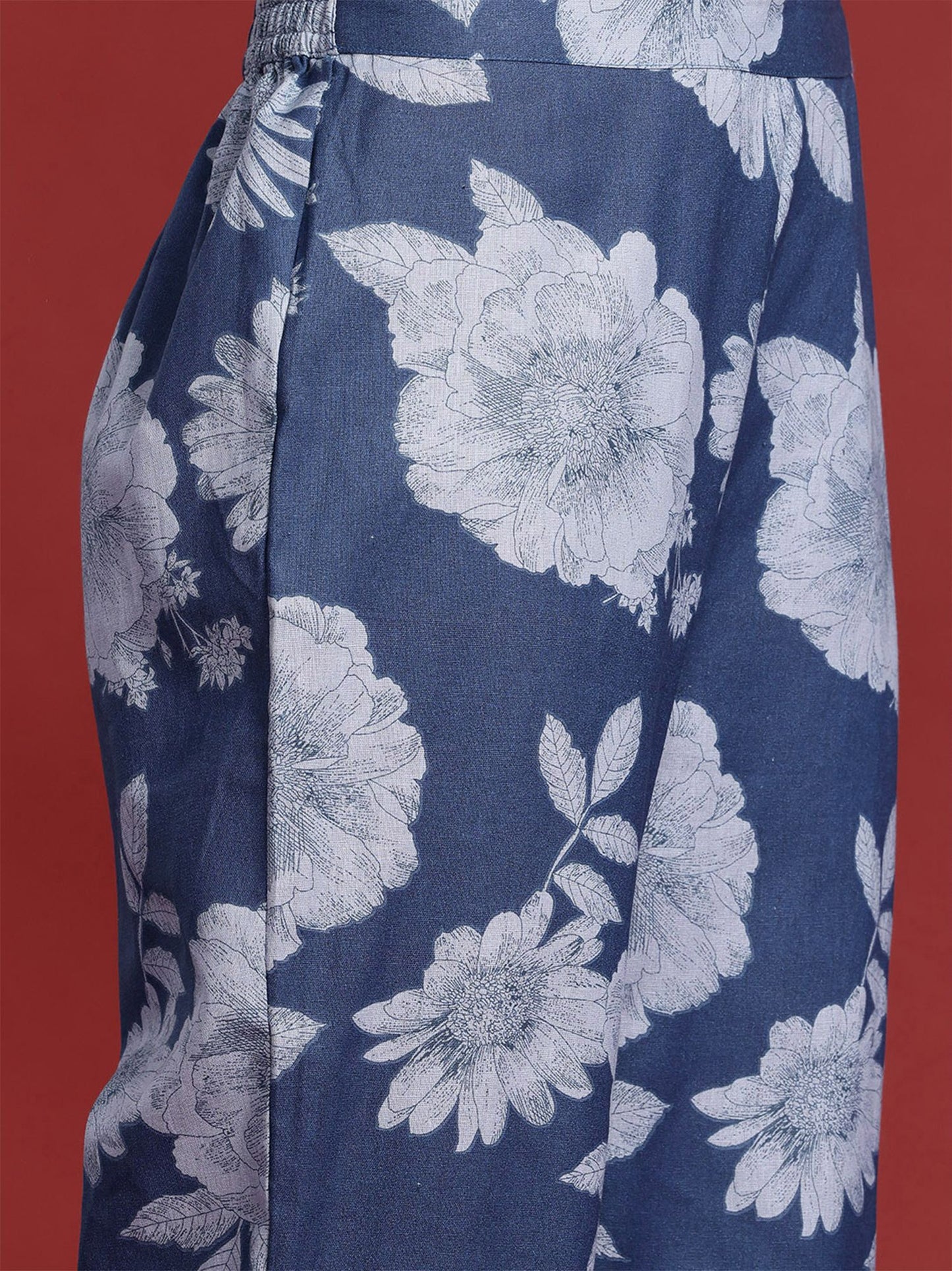 Dhiyona IE Floral Printed Three-Quarter Sleeves A-Line Tunic With Trouser