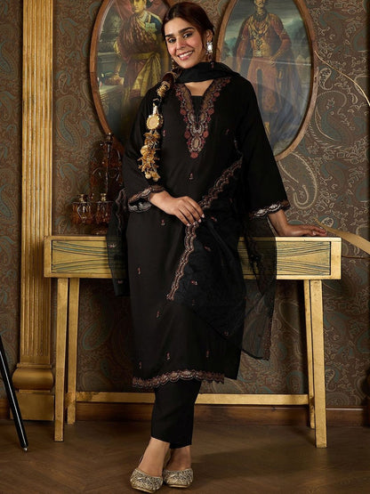 Women Ethnic Motifs Embroidered Kurta with Trousers & Dupatta
