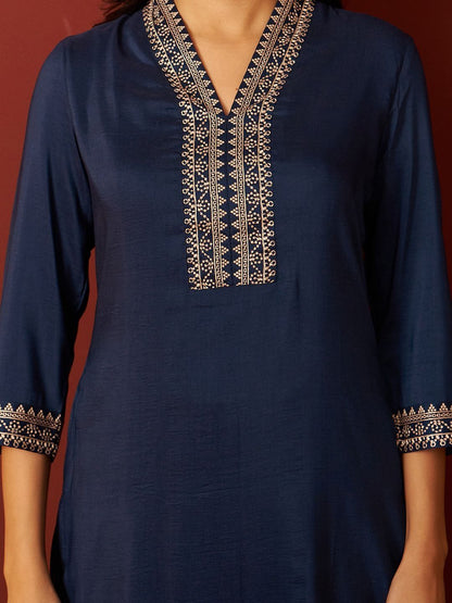 Women Ethnic Motifs Embroidered Regular Thread Work Kurta with Trousers & With Dupatta