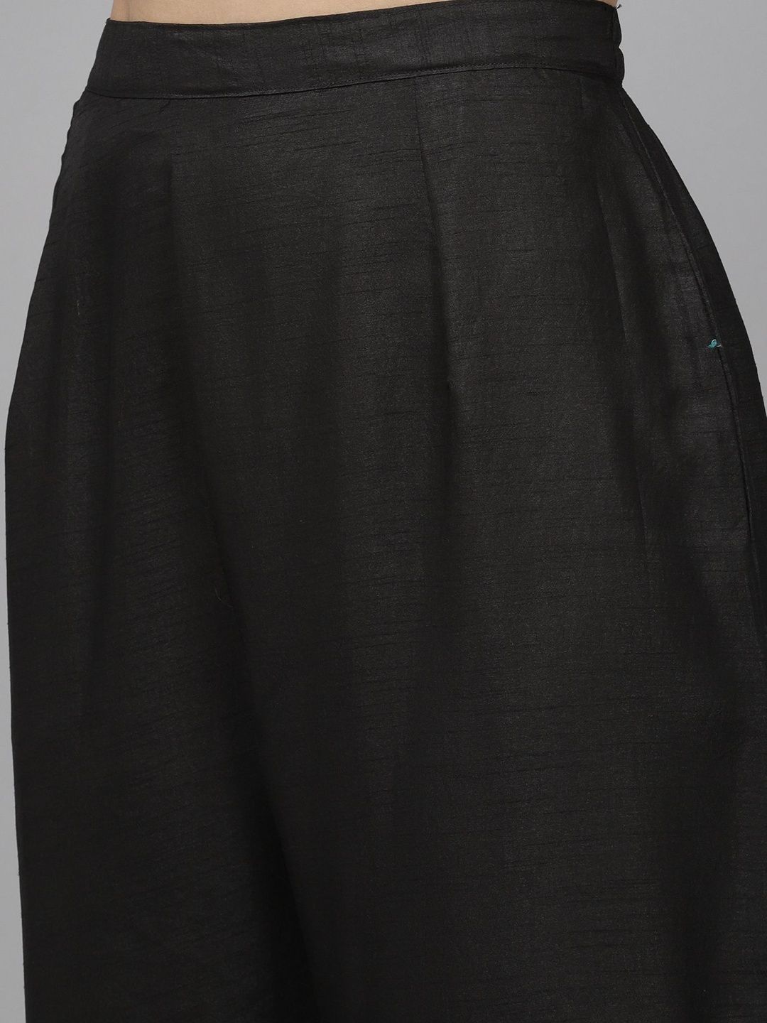 Women Ethnic Motifs Embroidered Regular Thread Work Liva Kurta with Trousers & With Dupatta