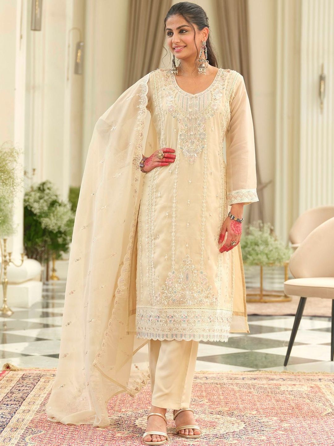Women Floral Embroidered Kurta with Trousers & Dupatta