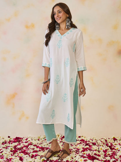 Dhiyona IE Women Ethnic Motifs Embroidered Sequinned Floral Kurta