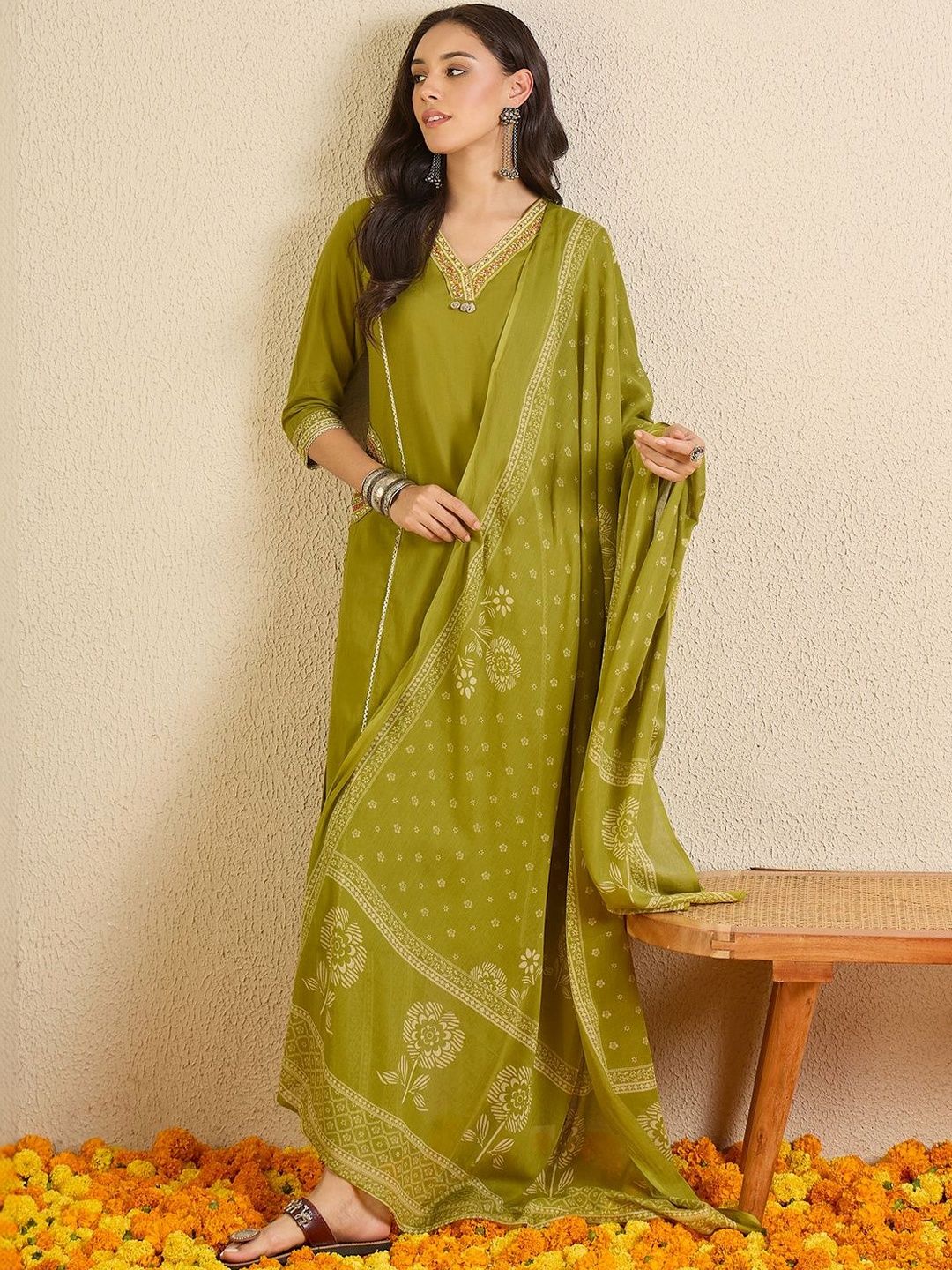 Women Ethnic Motifs Regular Thread Work Pure Cotton Kurta with Trousers & With Dupatta