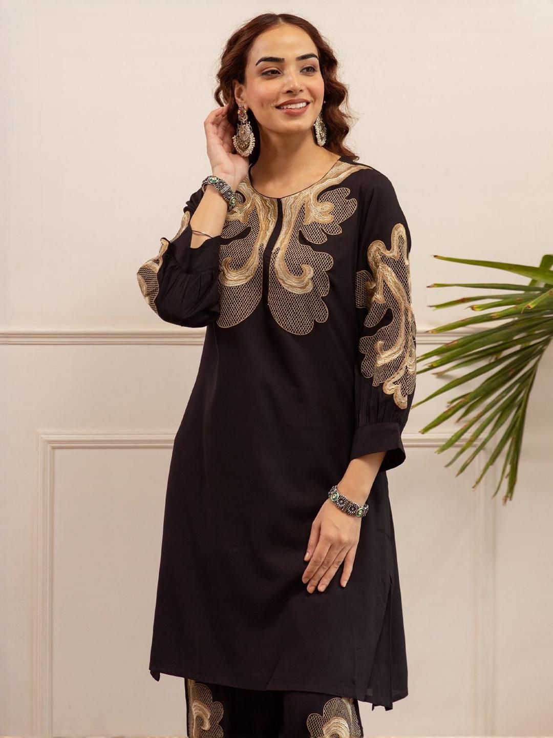 Dhiyona IE Women Embroidered Regular Thread Work Kurta with Palazzos