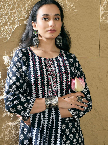 Dhiyona IE Women Ethnic Motifs Printed Thread Work Pure Cotton Kurta with Trousers & Dupatta