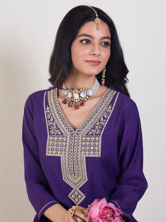 Dhiyona IE V-Neck Embroidered Tunic With Trousers