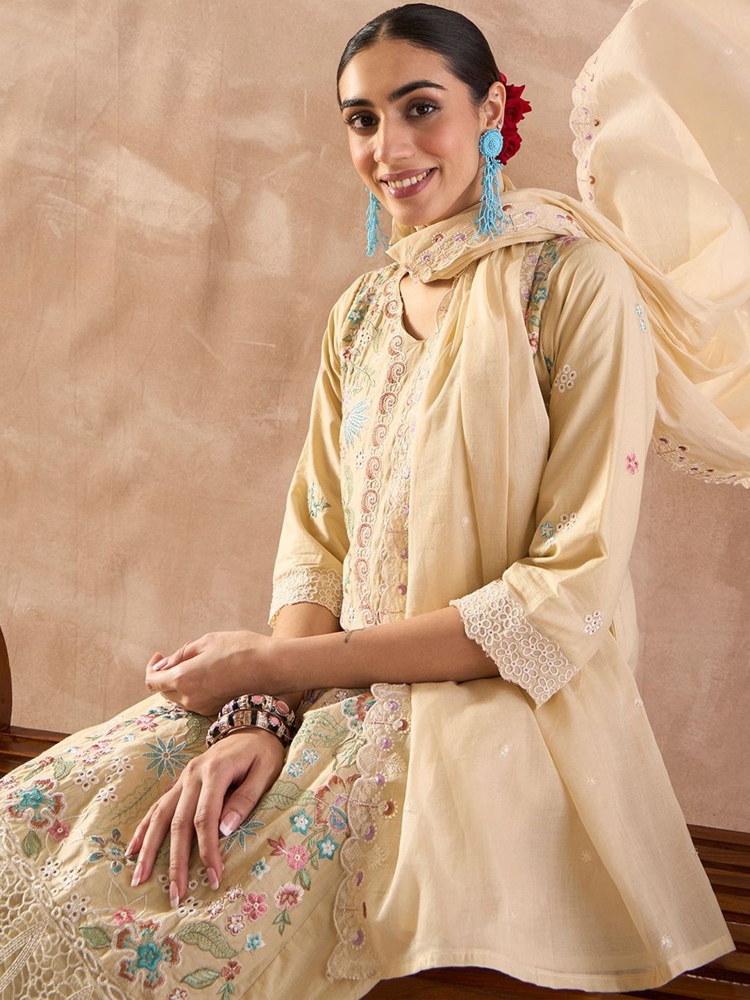 Floral Embroidered V-Neck Thread Work Pure Cotton Kurta With Trousers & Dupatta