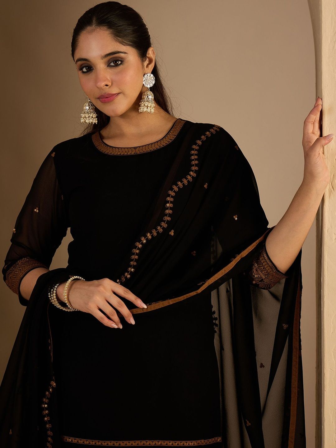 Women Ethnic Motifs Embroidered Kurta with Trousers & With Dupatta