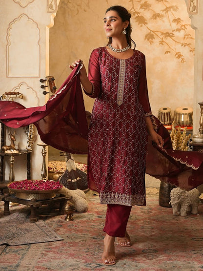 Women Ethnic Motifs Embroidered Thread Work Kurta with Trousers & Dupatta