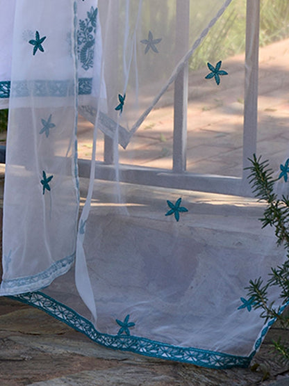 Women Floral Embroidered Regular Thread Work Kurta with Trousers & With Dupatta