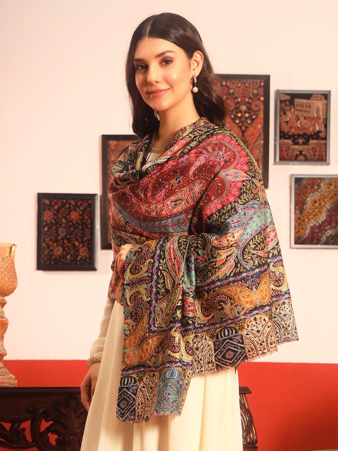 Dhiyona PA Paisley Embroidered Zari Shawl