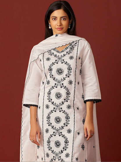 Women Ethnic Motifs Embroidered Regular Thread Work Kurta with Trousers & With Dupatta