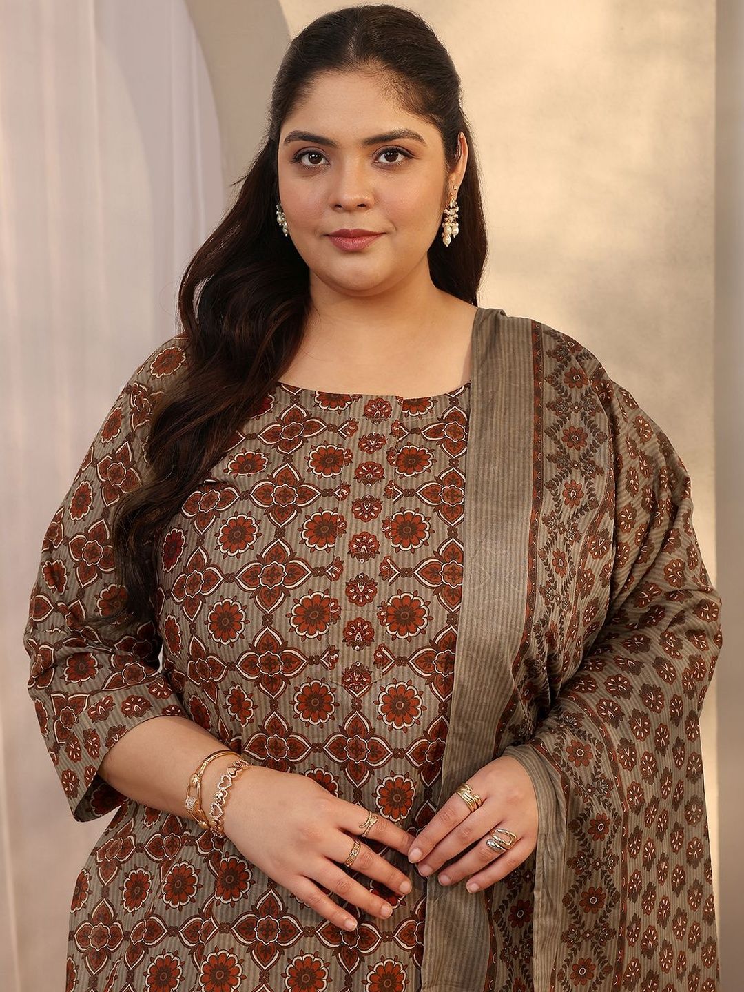 Dhiyona Women's Plus Size Ethnic Motifs Printed Kurta with Trousers & Dupatta
