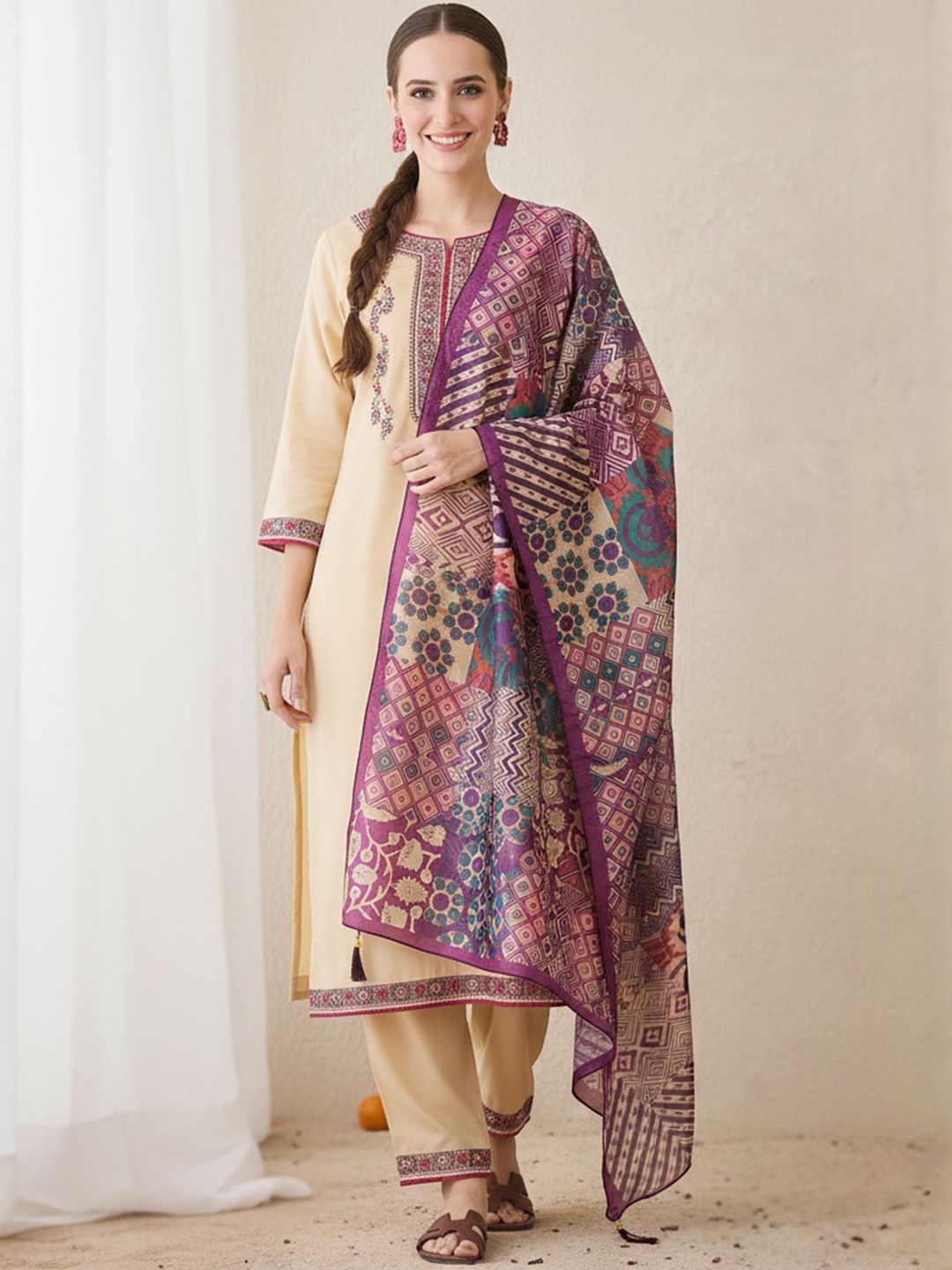 Ethnic Motifs Embroidered Regular Thread Work Kurta With Trouser & Dupatta