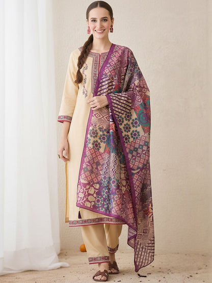 Ethnic Motifs Embroidered Regular Thread Work Kurta With Trouser & Dupatta