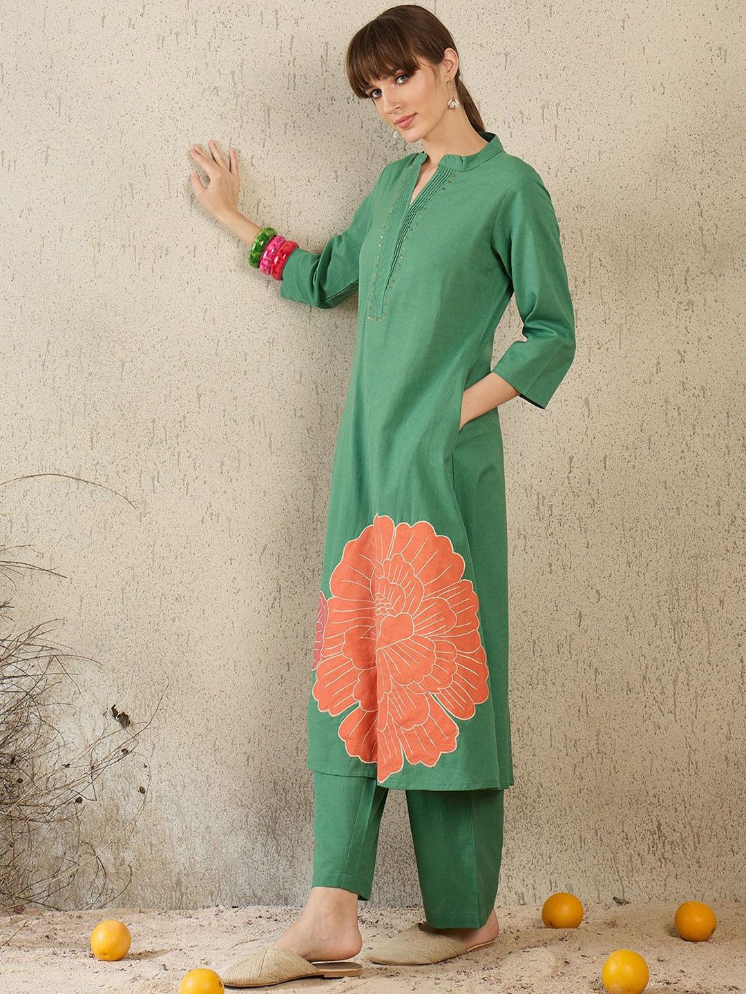 Women Floral Embroidered Regular Thread Work Kurta with Palazzos