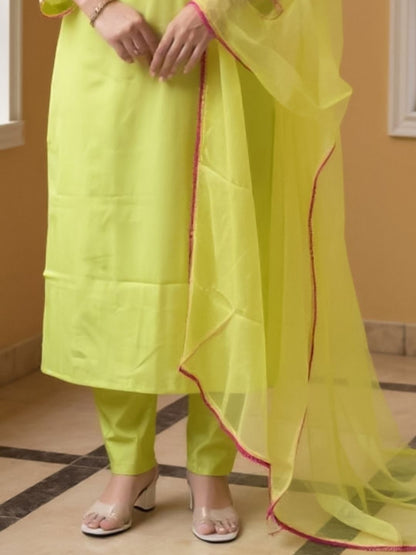 Women Ethnic Motifs Embroidered Kurta with Trousers & Dupatta Kurta Sets