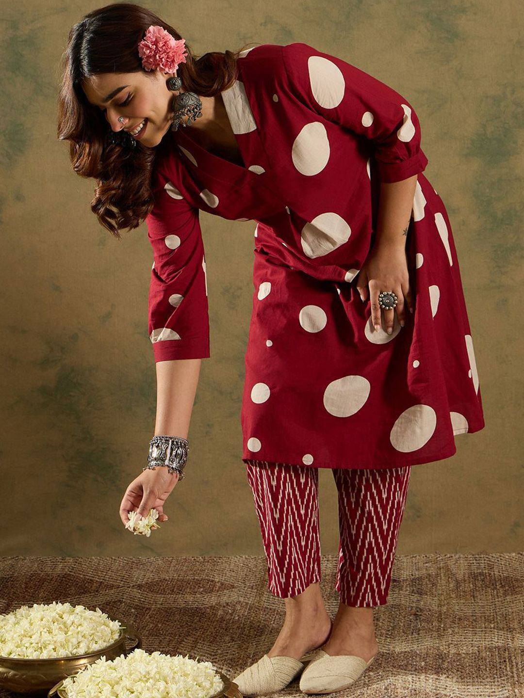 Dhiyona IE V-Neck Printed Pleated Pure Cotton A-Line Kurta with Trousers