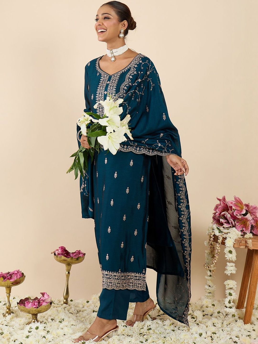 Women Ethnic Motifs Embroidered Regular Kurta with Trousers & With Dupatta