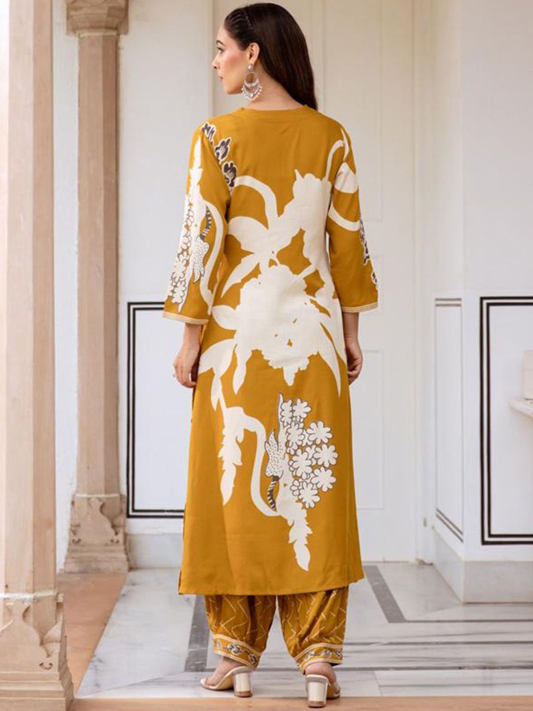 Floral Printed Sequinned Kurta With Salwar