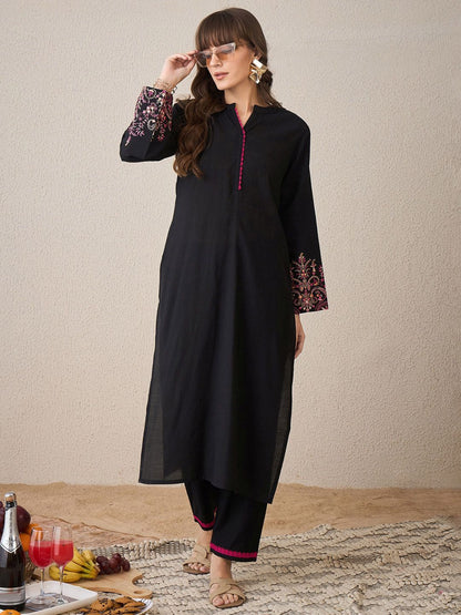 Mandarin Collar Flared Sleeves Thread Work Straight Kurta With Trouser
