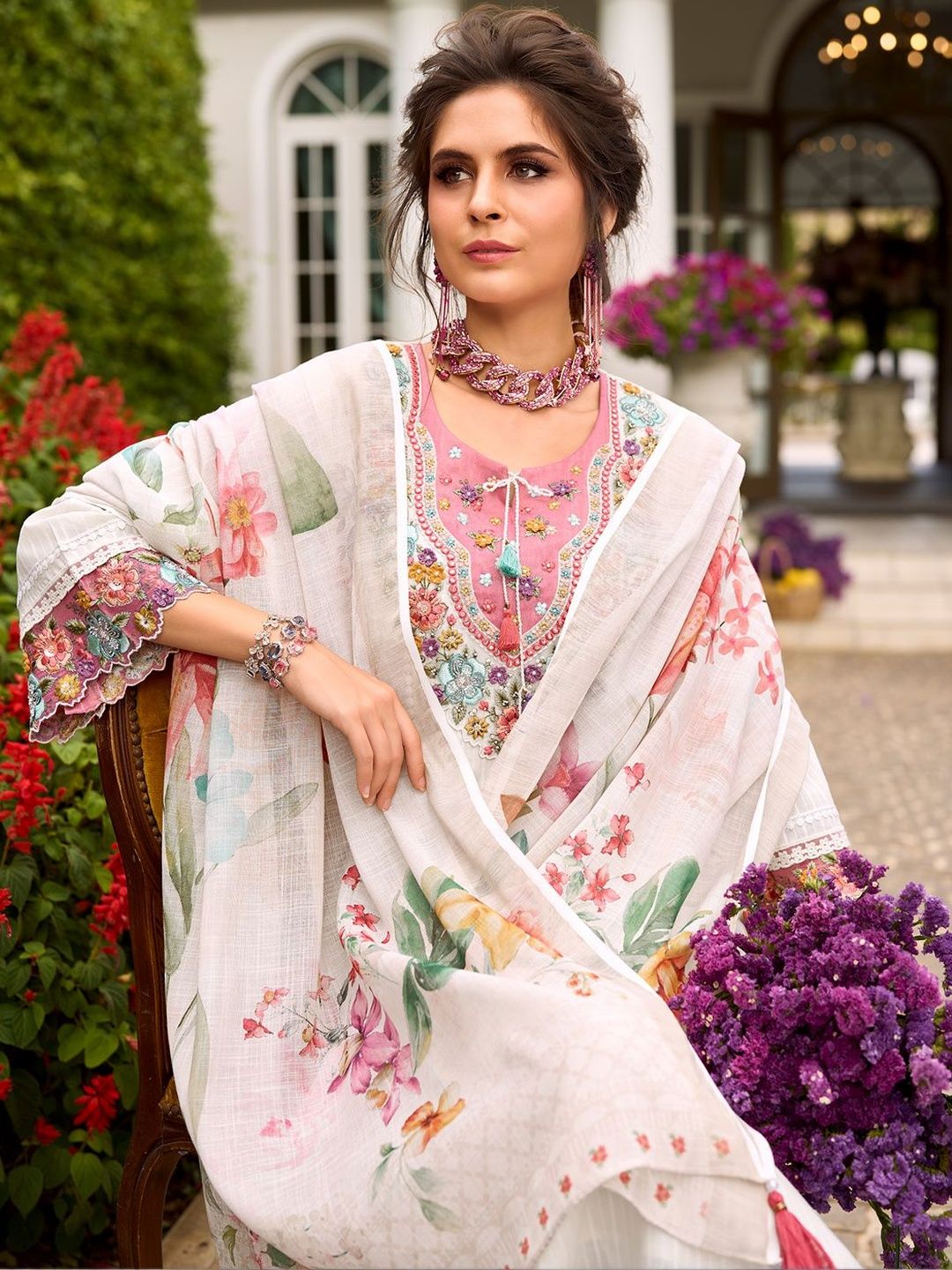 Women Floral Embroidered Regular Thread Work Pure Cotton Kurta with Trousers & With Dupatta