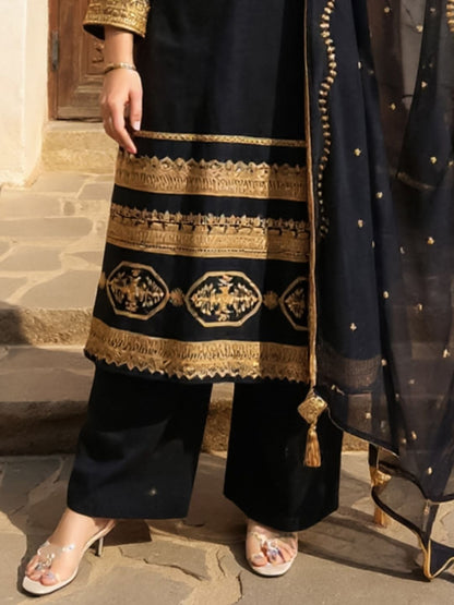 Women Embroidered Regular Sequinned Kurta with Palazzos & With Dupatta
