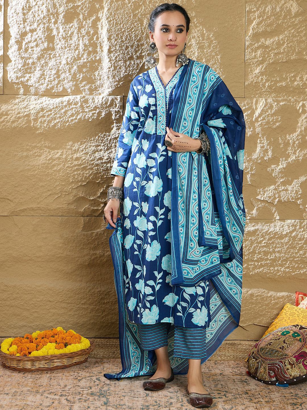 Dhiyona IE Women Floral Printed Regular Pure Cotton Kurta with Trousers & Dupatta