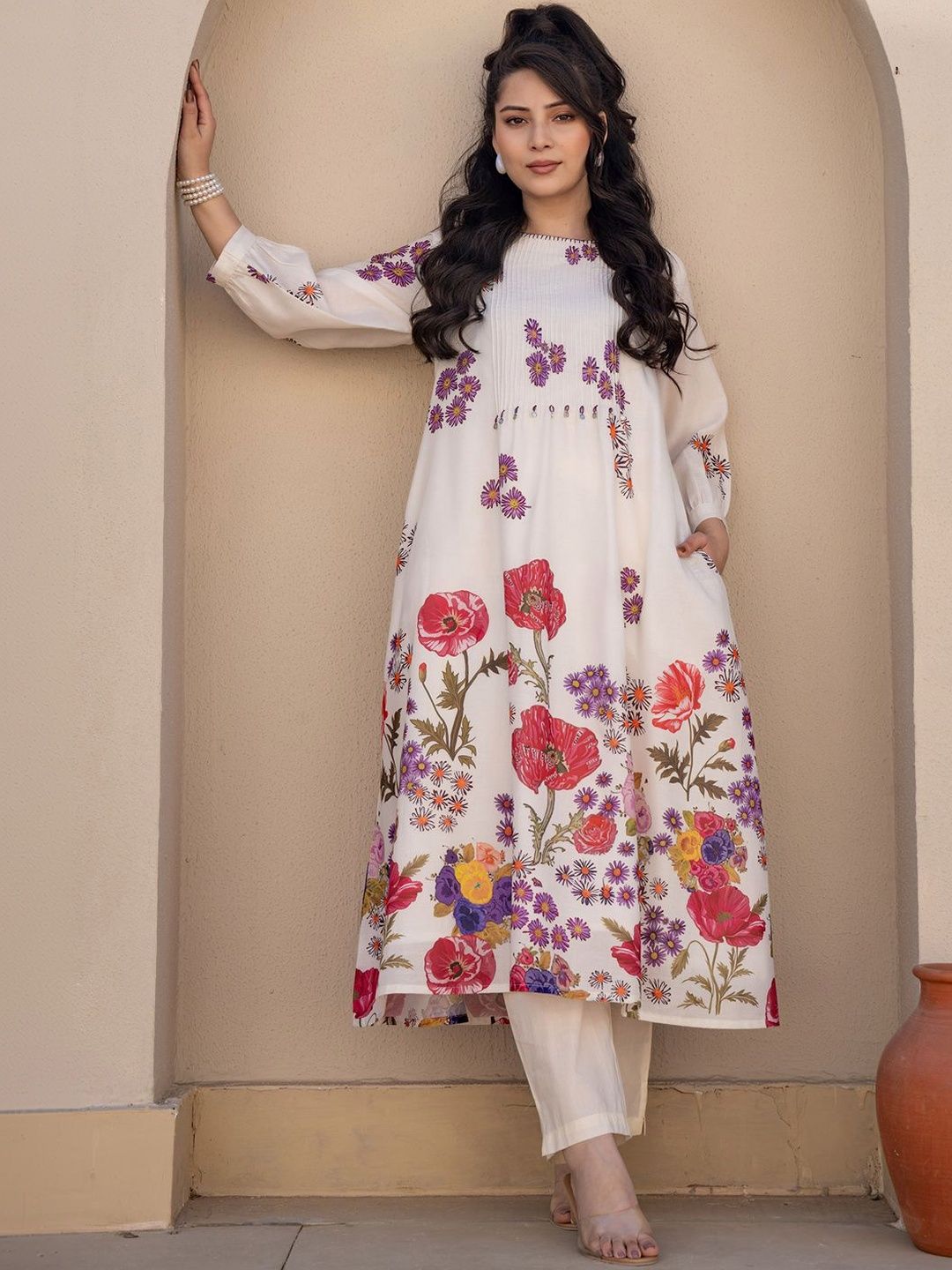 Women Floral Printed Pleated Pure Cotton Kurta with Trousers