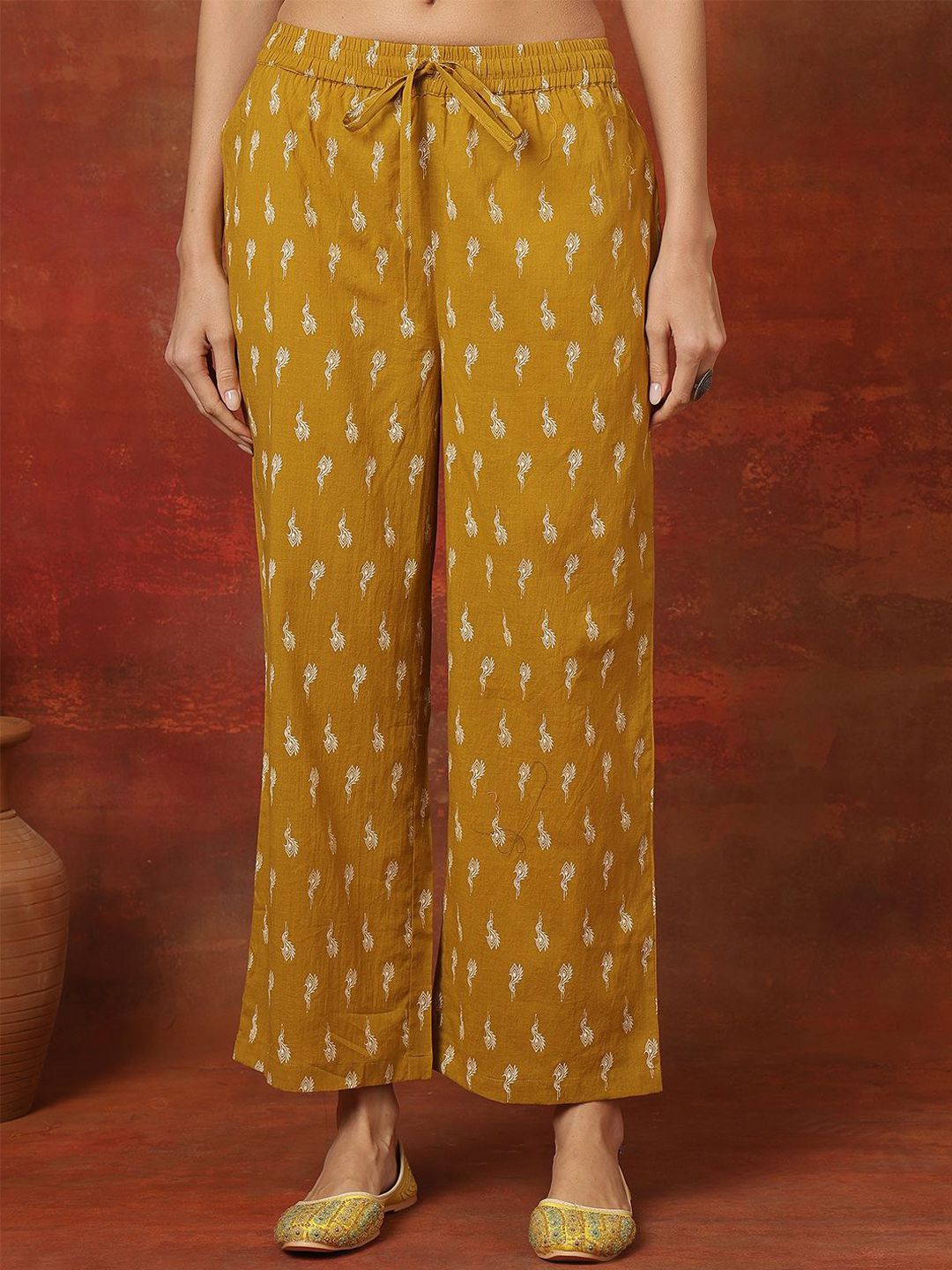 Dhiyona SN Women's Printed Pure Cotton Key Hole-Neck Anarkali Kurta & Trousers With Dupatta