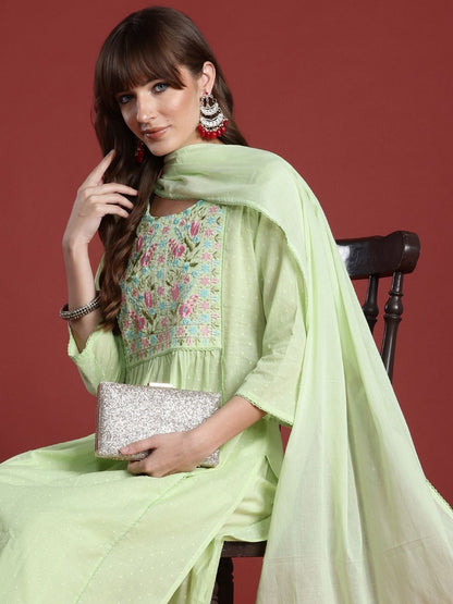 Women Floral Embroidered Regular Thread Work Pure Cotton Kurta with Trousers & With Dupatta
