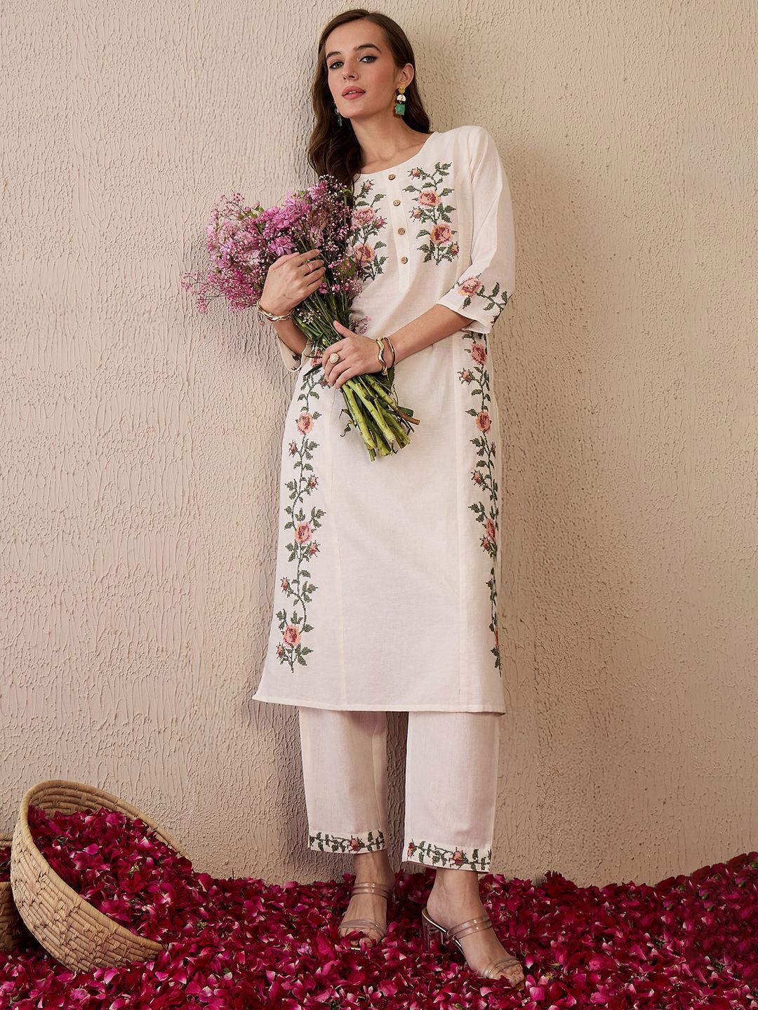 Women Floral Embroidered Regular Thread Work Pure Cotton Kurta with Trousers