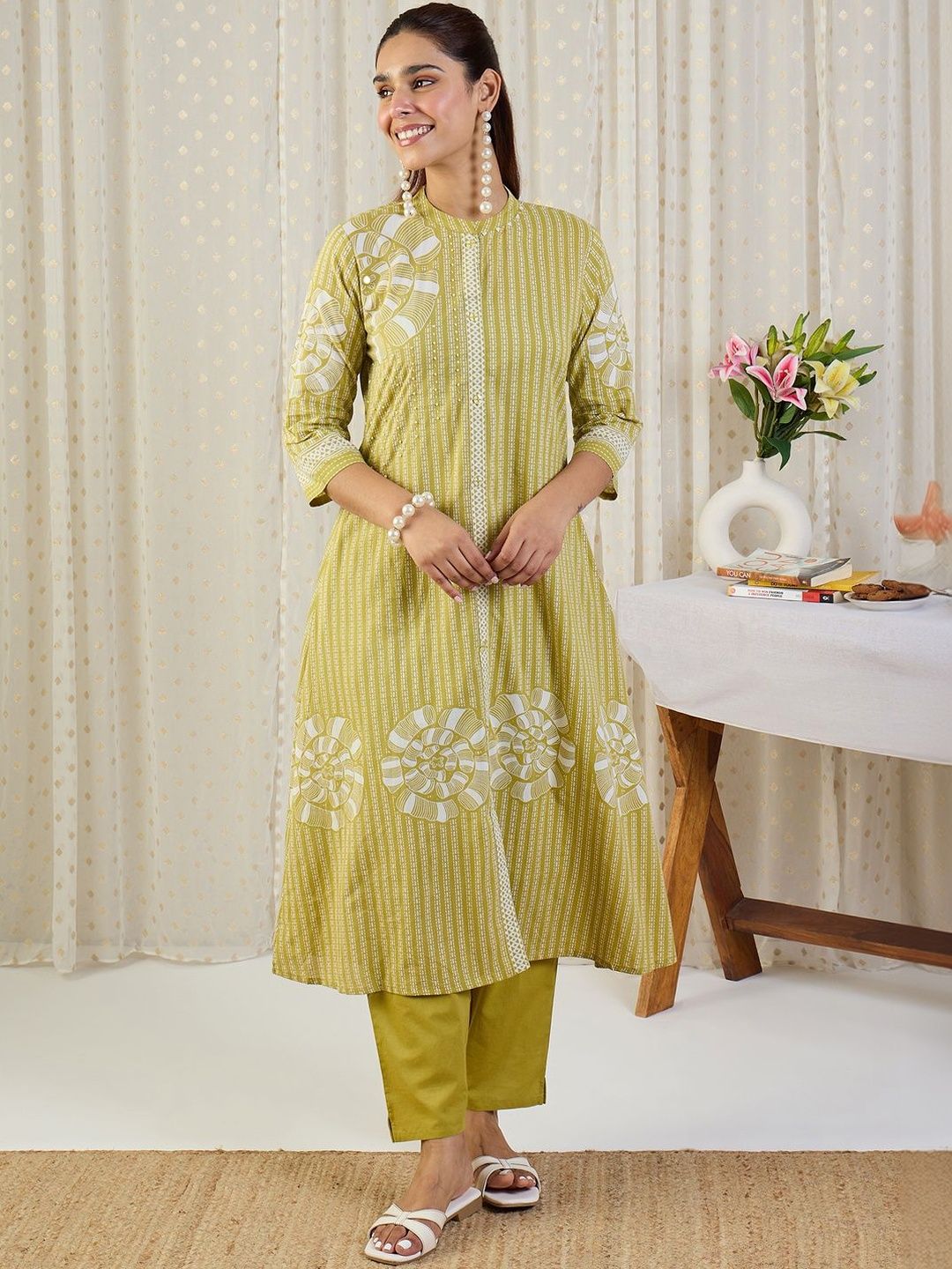 Dhiyona IE Printed Pure Cotton Mandarin Collar Neck Top With Trousers Co-Ords