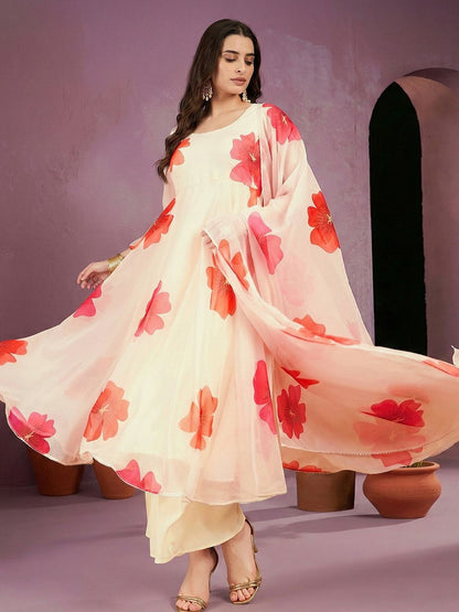 Dhiyona CH Women Floral Printed Panelled Kurta with Palazzos & With Dupatta