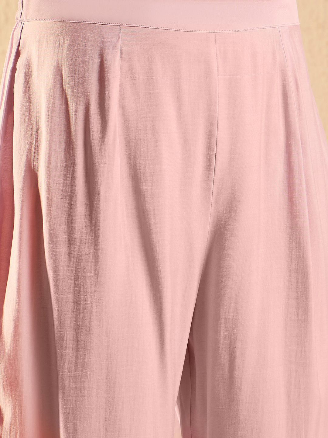 Women Floral Embroidered Regular Thread Work Kurta with Trousers & With Dupatta