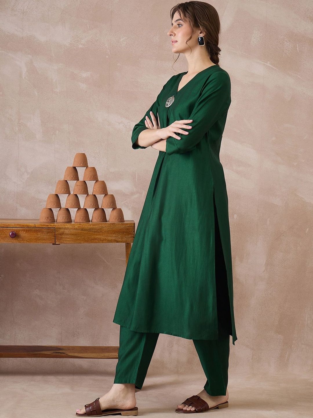 Women Regular Liva Kurta with Trousers