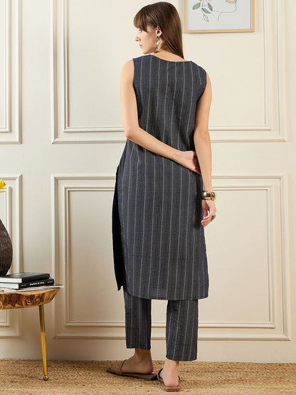 Dhiyona IE Geometric Printed Sweetheart Neck Pure Cotton Straight Kurta With Trousers