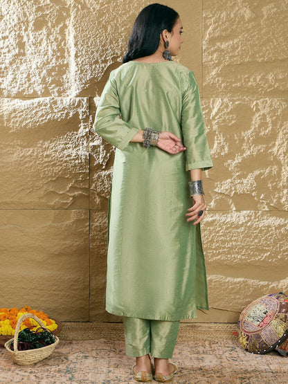 Dhiyona IE Women Floral Embroidered Regular Thread Work Kurta with Trousers